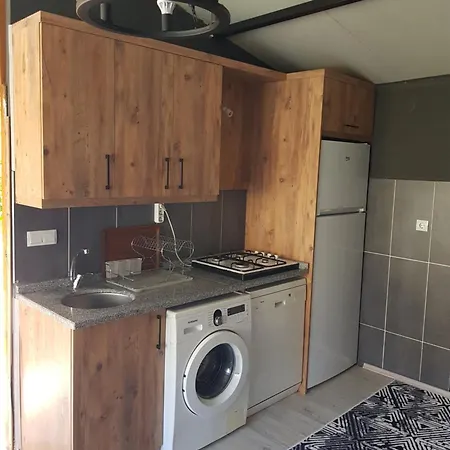 Chimera Holiday House Дом отдыха *